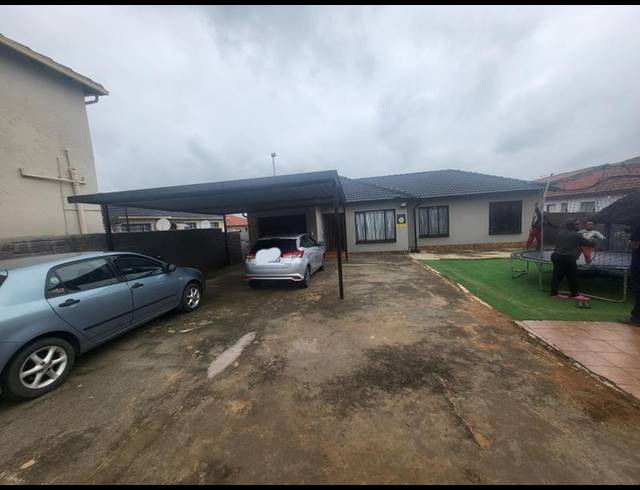3 BEDROOM HOUSE FOR SALE IN BIRCH ACRES